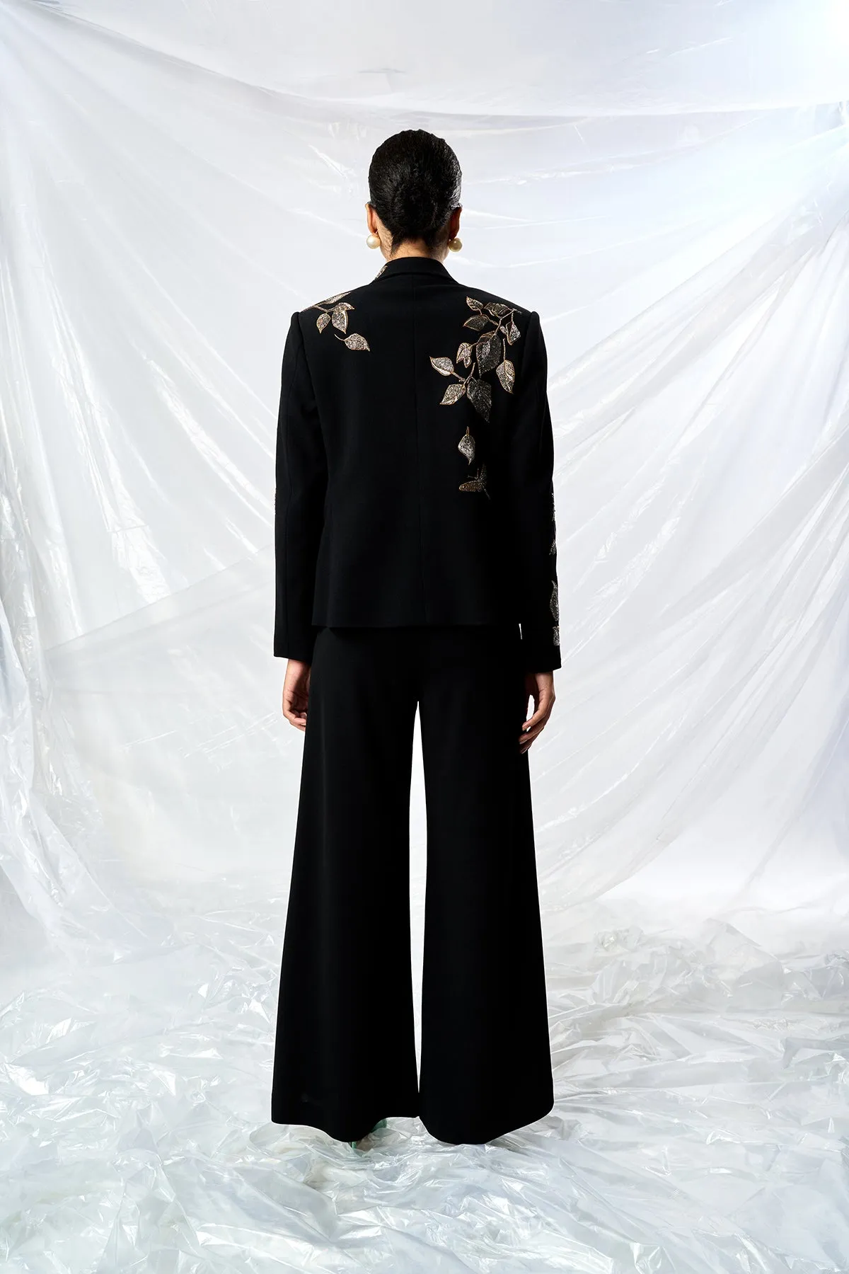 FULL FLARED PANTS OF ( HAZEL LEAVES BLAZER )