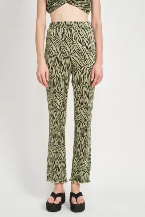 HIGH RISE  FLARE PLEATED PANTS