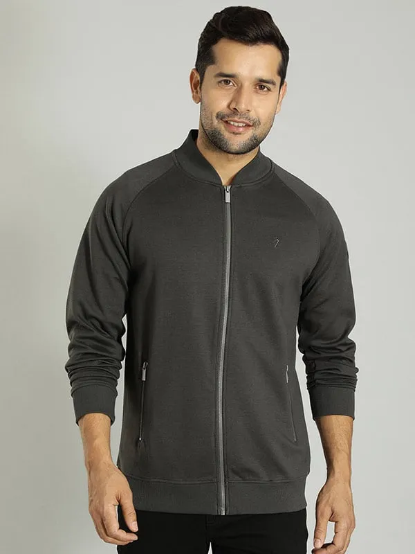 Men Solid Regular Sweatshirt