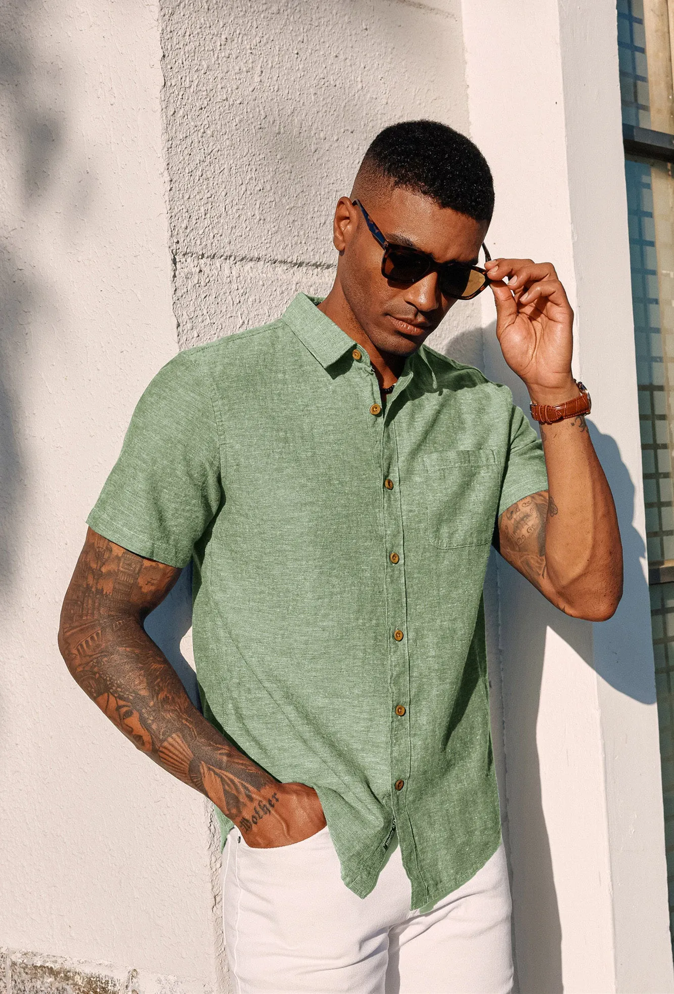 Men's Linen Shirts Short Sleeve Casual Button Down Cardigan Shirts Summer Beach Shirts