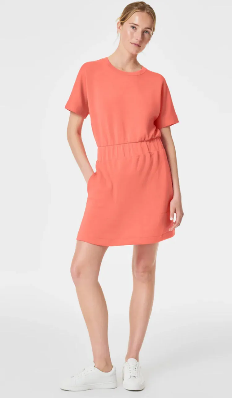 SPANX - AIRESSENTIALS CINCHED T-SHIRT DRESS