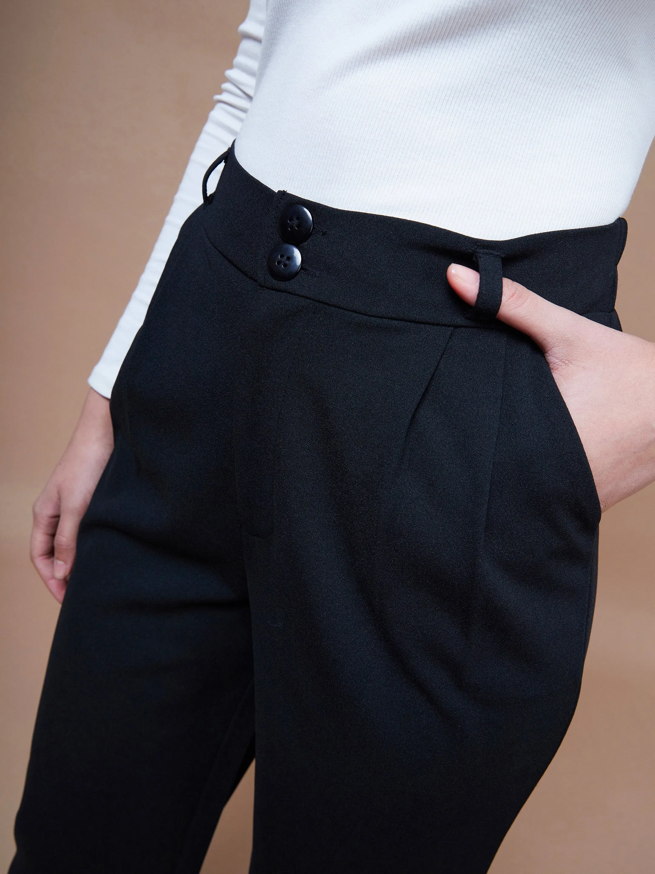 Women Black Pleated Straight Stretchable Pants